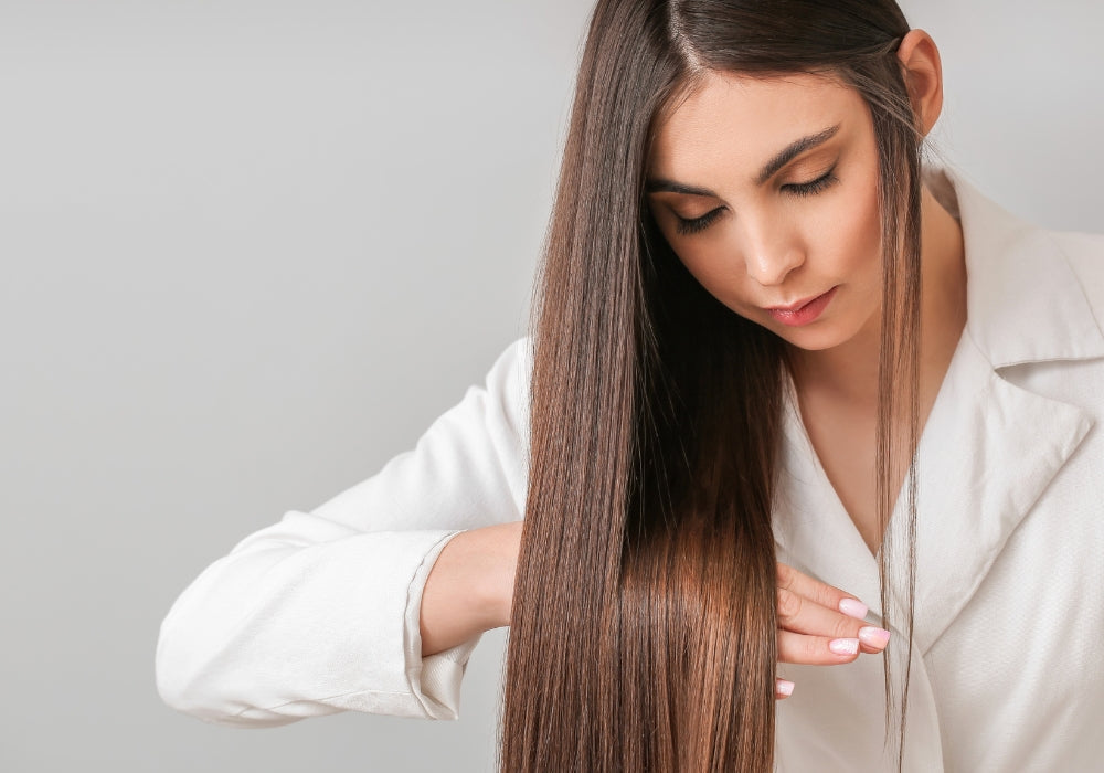 Comment lisser ses cheveux sans les abîmer ? Nos conseils pour un lissage en douceur